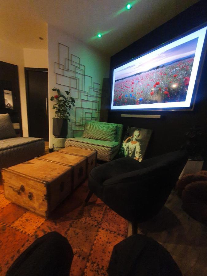 Le K: Upscale Seaside Apartment with Japanese Toilet Marseille Exterior photo